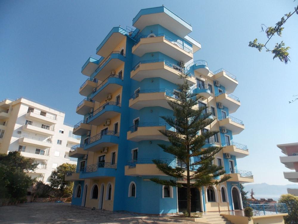 Blue Residence Sarandë Buitenkant foto