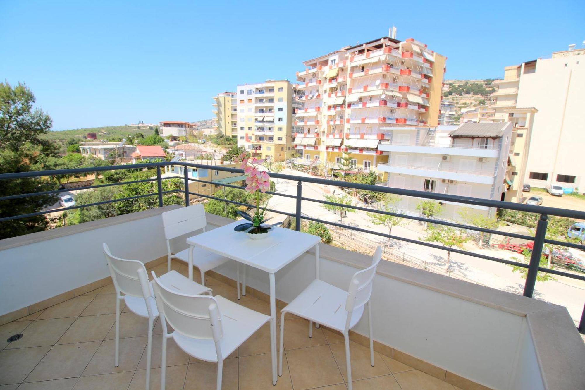 Blue Residence Sarandë Buitenkant foto