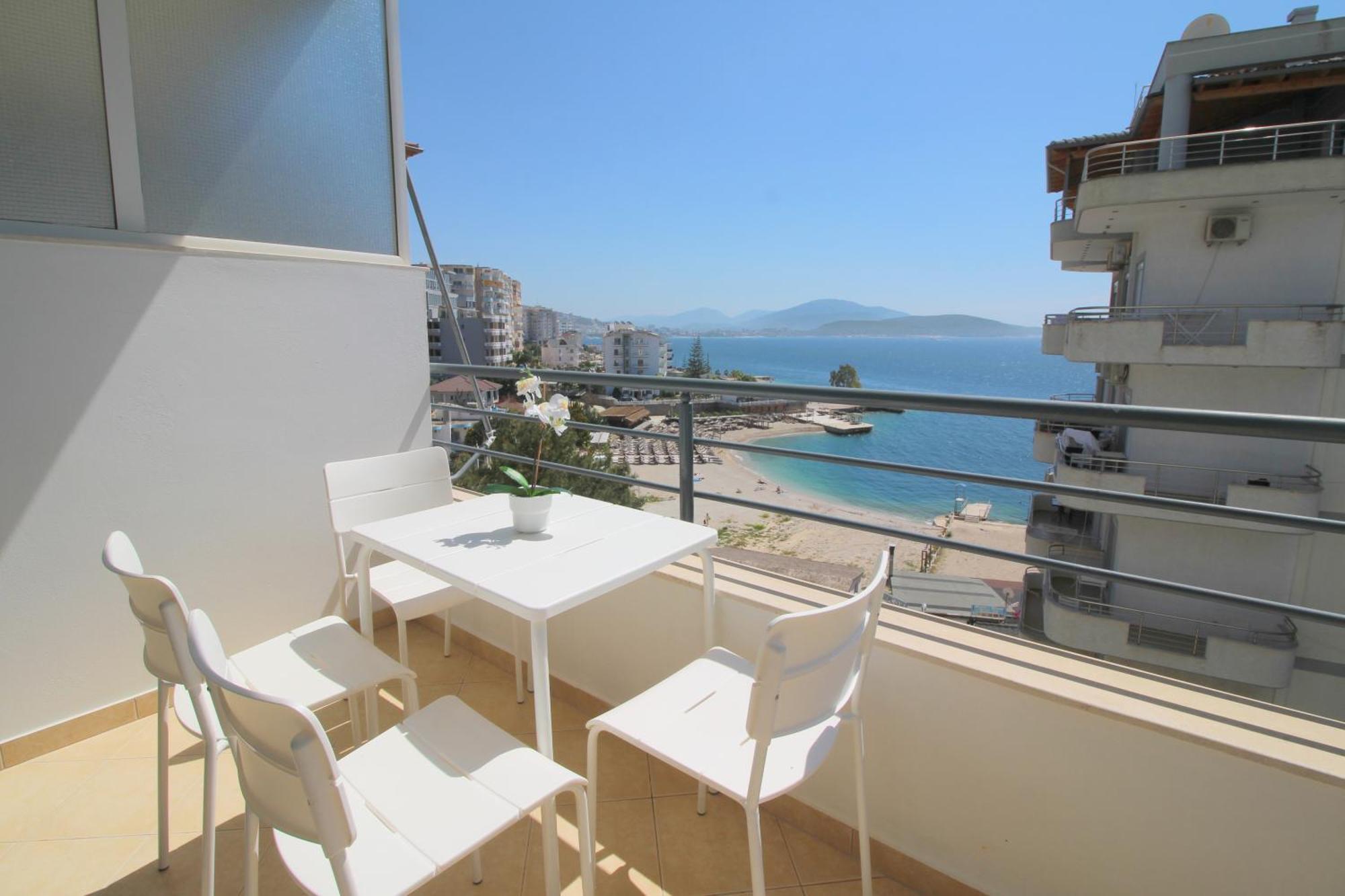 Blue Residence Sarandë Buitenkant foto