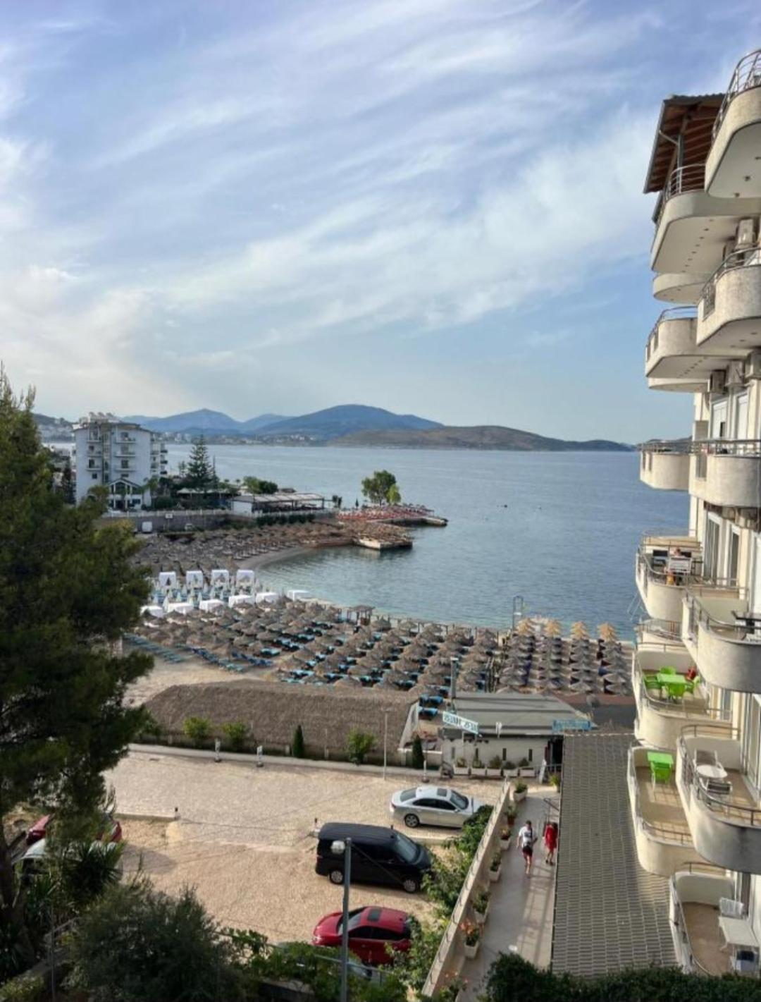 Blue Residence Sarandë Buitenkant foto